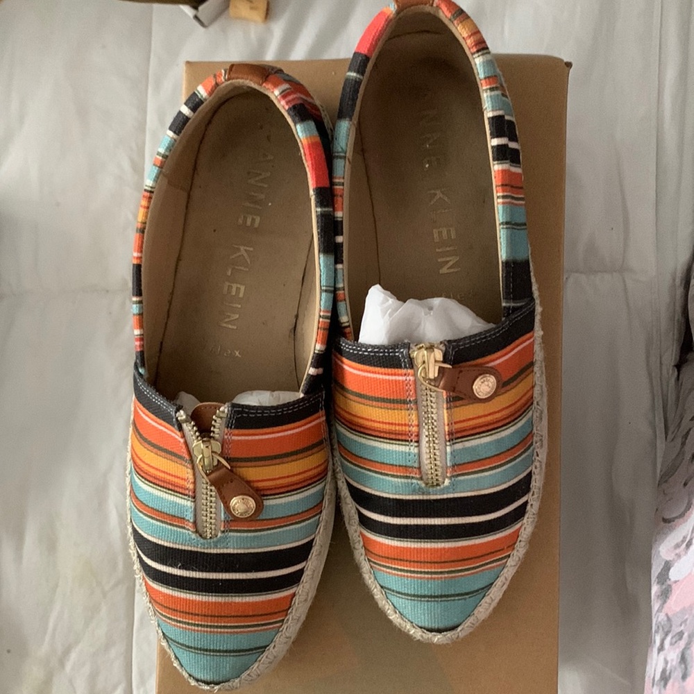 Zipper detail slip on shoe